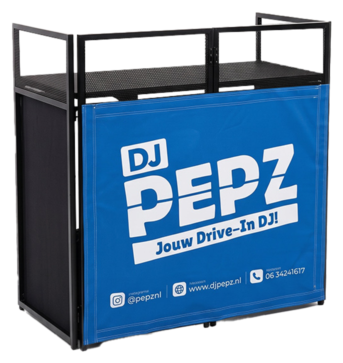 Spandoek voor de DJ-booth van DJ Pepz